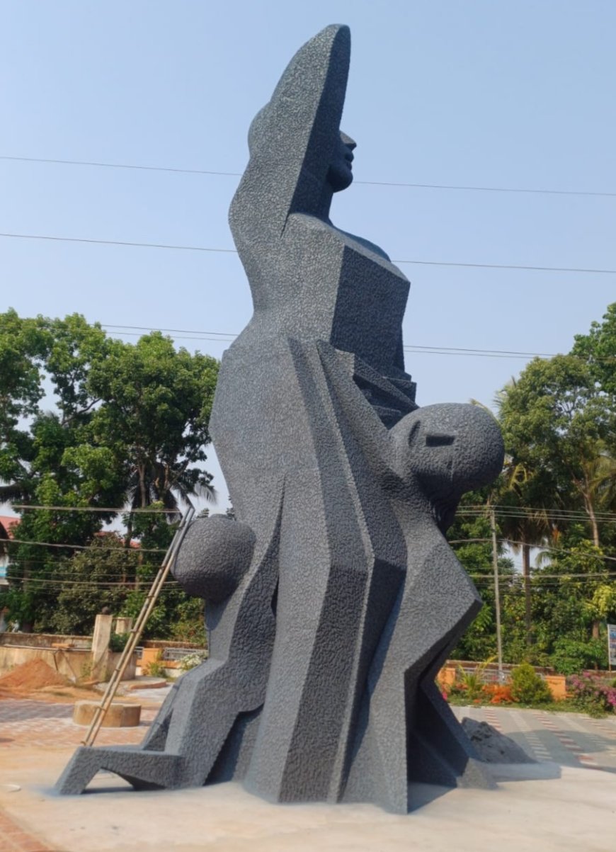 കാസർകോടിന്റെ ഓർമ്മ ചിഹ്നമായി "അമ്മയും കുഞ്ഞും"