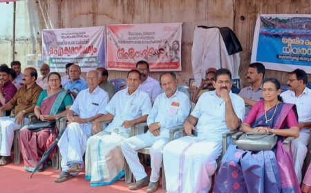 നിയുക്ത എം എൽ എ ഗോവിന്ദൻ പള്ളിക്കാപ്പിലിന്റെ ആദ്യ പൊതു പരിപാടി ആകാശപാത സമരപ്പന്തലിൽ