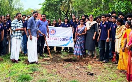കാസർഗോഡ് ജില്ലയുടെ 42-ാം വാർഷികം ആഘോഷിച്ച് മടിക്കൈ എൻഎസ്എസ് യൂണിറ്റ്