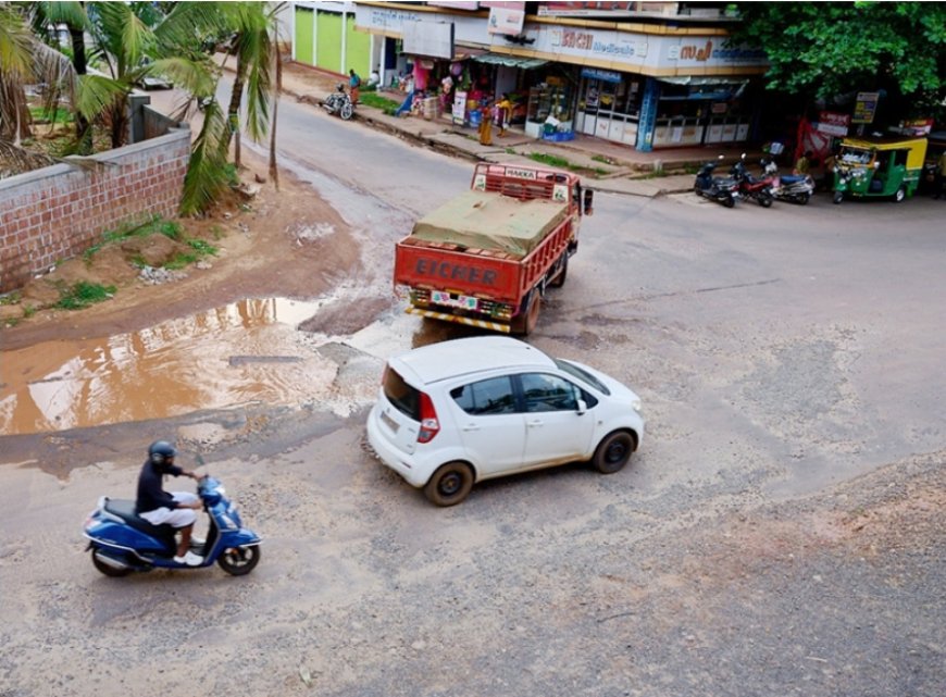 നീലേശ്വരം കോൺവെന്റ് ജംഗ്ഷനിൽ അപകടഭീഷണി; അടിയന്തര പരിഹാരം വേണമെന്ന് നാട്ടുകാർ