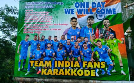 ലോക ഫുട്ബോൾ ആവേശത്തിനിടെ ദേശസ്നേഹത്തിന്റെ ഗോൾ; വേറിട്ട സന്ദേശവുമായി ടീം കാരാക്കോട്