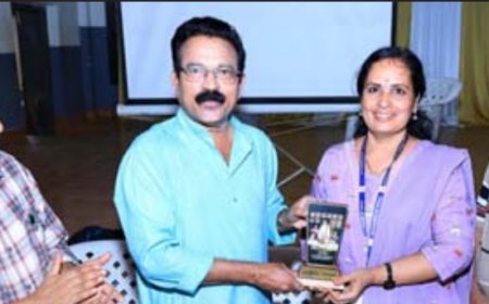 കാഞ്ഞങ്ങാട് ‘കസ്തൂരിമാൻ’ ഡോക്യുമെന്ററി പ്രദർശിപ്പിച്ചു; അഭിനേതാക്കളെയും വിദ്യാർത്ഥികളെയും ആദരിച്ചു