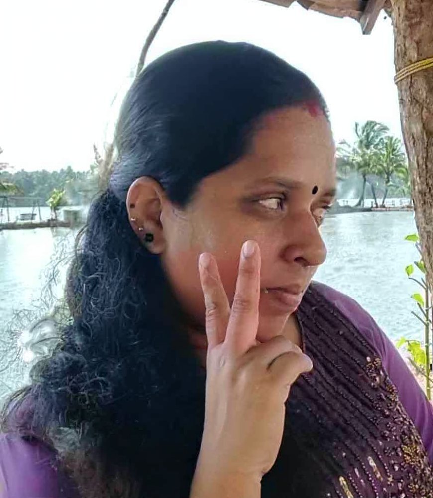 നിലേശ്വരത്ത് ആധാരം എഴുത്ത് ഓഫീസിലെ ജീവനക്കാരി കുഴഞ്ഞുവീണ് മരിച്ചു