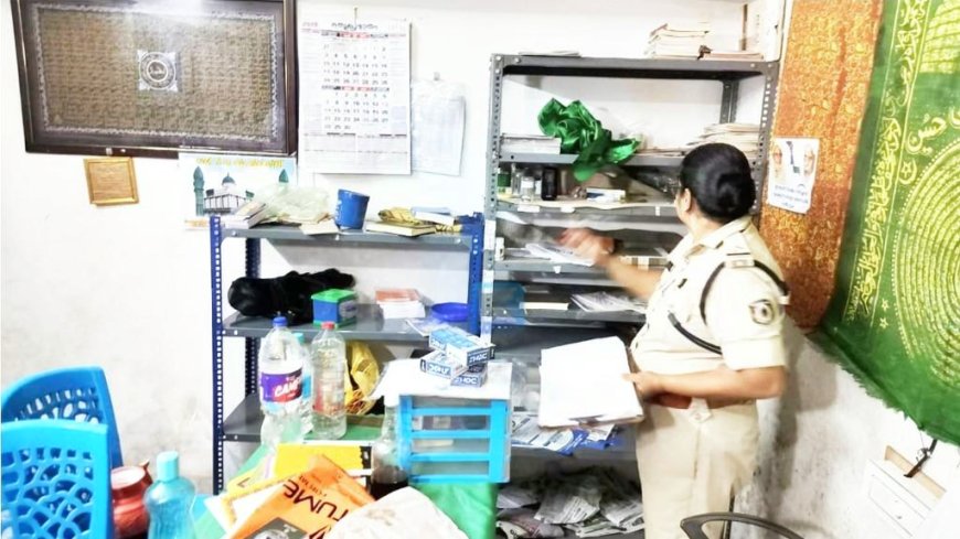 ചെർക്കളയിൽ വ്യാജ ചികിത്സാ കേന്ദ്രത്തിൽ പോലീസ്-ആരോഗ്യവകുപ്പ് റെയ്ഡ്