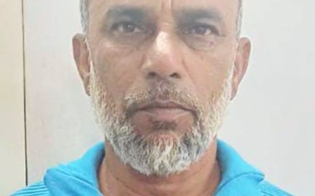 കാസർകോട്ടെ വനംവകുപ്പ് ഗോഡൗൺ കവർച്ച: ആനക്കൊമ്പ്-ചന്ദനക്കടത്ത് കേസിൽ ഡോക്ടർ അറസ്റ്റിൽ