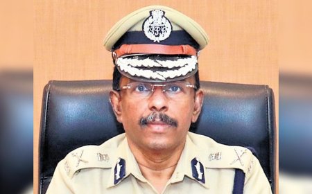 ആലപ്പുഴ രക്ഷാപ്രവർത്തന കേസ്: എഡിജിപി എം.ആർ. അജിത് കുമാറിന് സസ്പെൻഷൻ