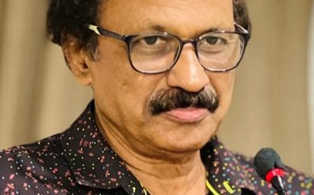 അംബികാസുതൻ മാങ്ങാടിന് 13-ാമത് കൂർമ്മൽ എഴുത്തച്ഛൻ പുരസ്കാരം