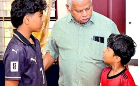 സെക്ഷൻ മാറ്റത്തിൽ മനംനൊന്ത് ജീവനൊടുക്കിയ ആശാലതയുടെ വീട് എം.വി. ജയരാജൻ സന്ദർശിച്ചു