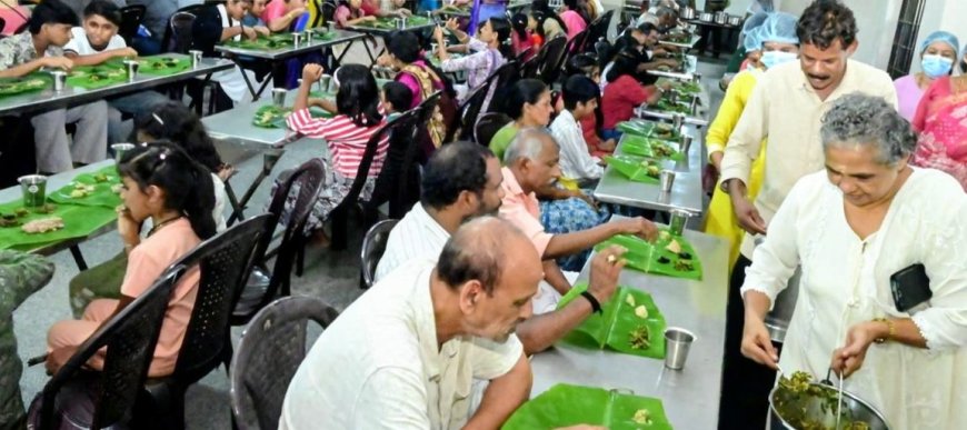 കാഞ്ഞങ്ങാട് നിത്യാനന്ദാശ്രമത്തിൽ ഔഷധക്കഞ്ഞി വിതരണം നടത്തി