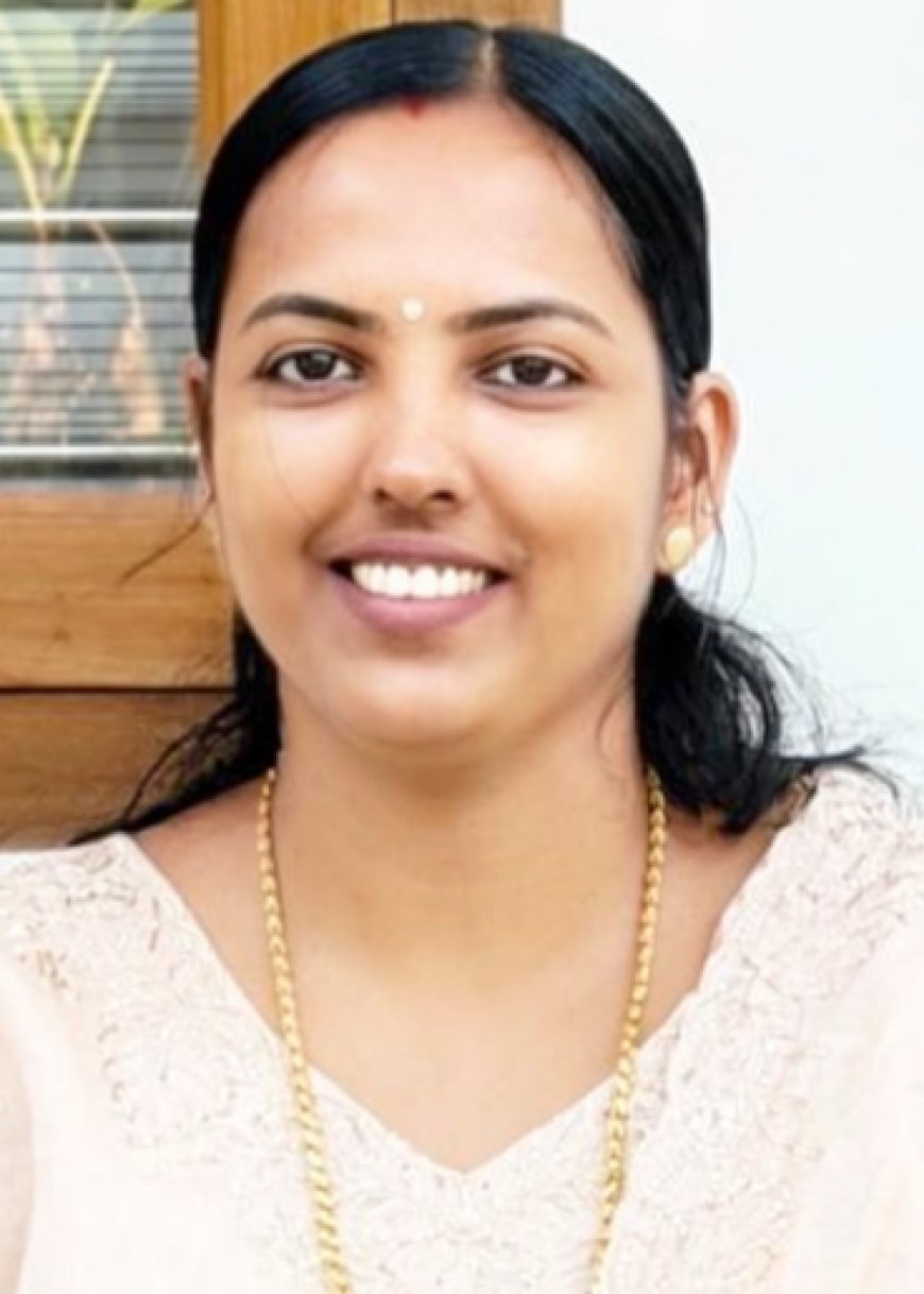ജെ.ഡി.സി പരീക്ഷയിൽ ഒന്നാമത്; ധന്യ കാനത്തൂരിന് പ്രഥമ 'മഴവിൽ പ്രതിഭ' അവാർഡ്