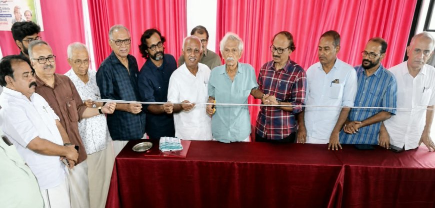 കെ. മാധവൻ ഫൗണ്ടേഷനിൽ സ്വാതന്ത്ര്യ സമര സേനാനികളുടെ ഫോട്ടോ ശേഖരം ഉദ്ഘാടനം ചെയ്തു