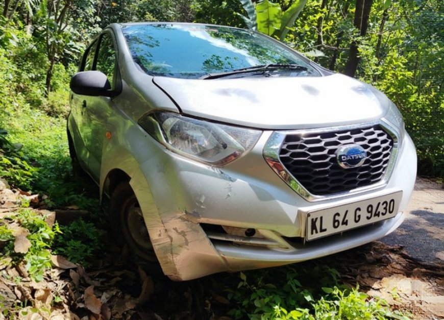 കാട്ടുപന്നികൾ വാഹനത്തിന് കുറുകെ ചാടി; കാർ നിയന്ത്രണം വിട്ട് അപകടത്തിൽപ്പെട്ടു