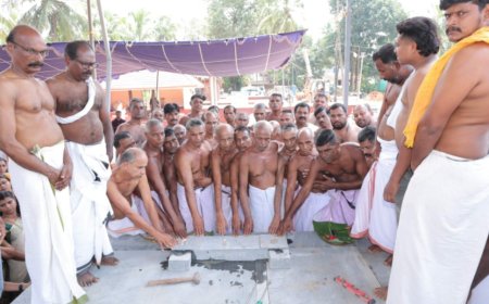 പുതുക്കൈ മുച്ചിലോട്ട് ഭഗവതി ക്ഷേത്രത്തിൽ കട്ടിള വെക്കൽ ചടങ്ങ് നടന്നു