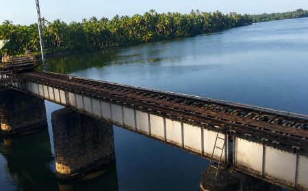 ചരിത്രത്തിലേക്ക് മറഞ്ഞ് കാര്യങ്കോട് റെയിൽപാലം; ബ്രിട്ടീഷ് കാലത്തിന്റെ ശേഷിപ്പുകൾ ഇനി ഓർമകളിൽ