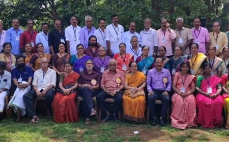 49 വർഷങ്ങൾക്കുശേഷം ഒത്തുചേർന്ന് കരിമ്പിൽ ഹൈസ്‌കൂൾ 1977 എസ്.എസ്.എൽ.സി ബാച്ച്