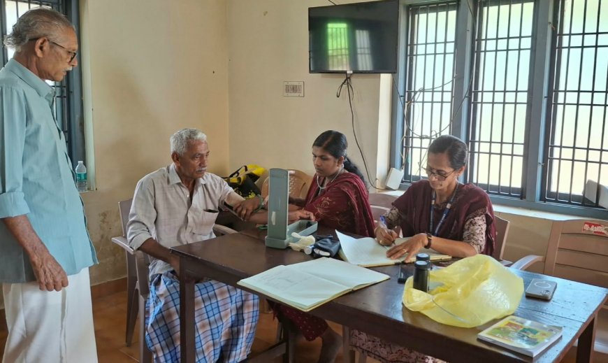 മടിക്കൈ പൊതുജന വായനശാലയിൽ വയോജന ദിനാചരണം; മെഡിക്കൽ ക്യാമ്പ് നടത്തി