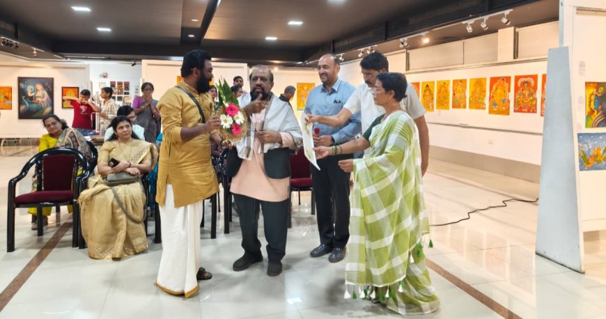 കേരളീയ ചുവർചിത്രങ്ങളുടെ വർണ്ണവിസ്മയം; കെ.ആർ.സി. തായന്നൂരിന്റെ ‘വർണ്ണയാത്ര’ സമാപിച്ചു