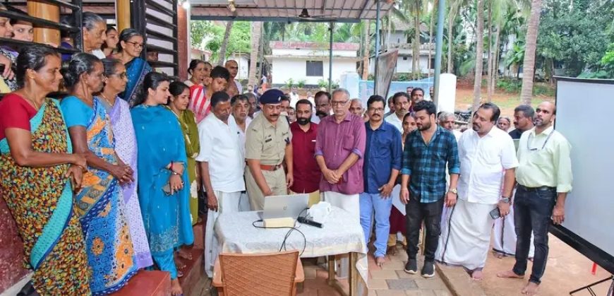 വെള്ളിക്കോത്ത് വയനാട്ടുകുലവൻ തെയ്യംകെട്ട് മഹോത്സവം: നവമാധ്യമങ്ങളുടെ ലോഞ്ചിങ്ങും ലോഗോ പ്രകാശനവും നടന്നു