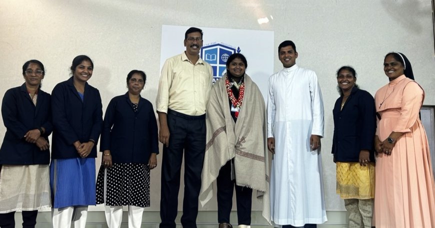 ലോക പഞ്ചഗുസ്തി ചാമ്പ്യൻഷിപ്പിലേക്ക് അന്ന റെജി; കോട്ടോടി സെന്റ് ആൻസ് സ്കൂളിൽ യാത്രയയപ്പ്