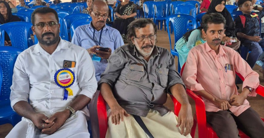 കുരീപ്പുഴ ശ്രീകുമാറിന്റെ സാന്നിധ്യം കലോത്സവ വേദിക്ക് ആവേശമായി